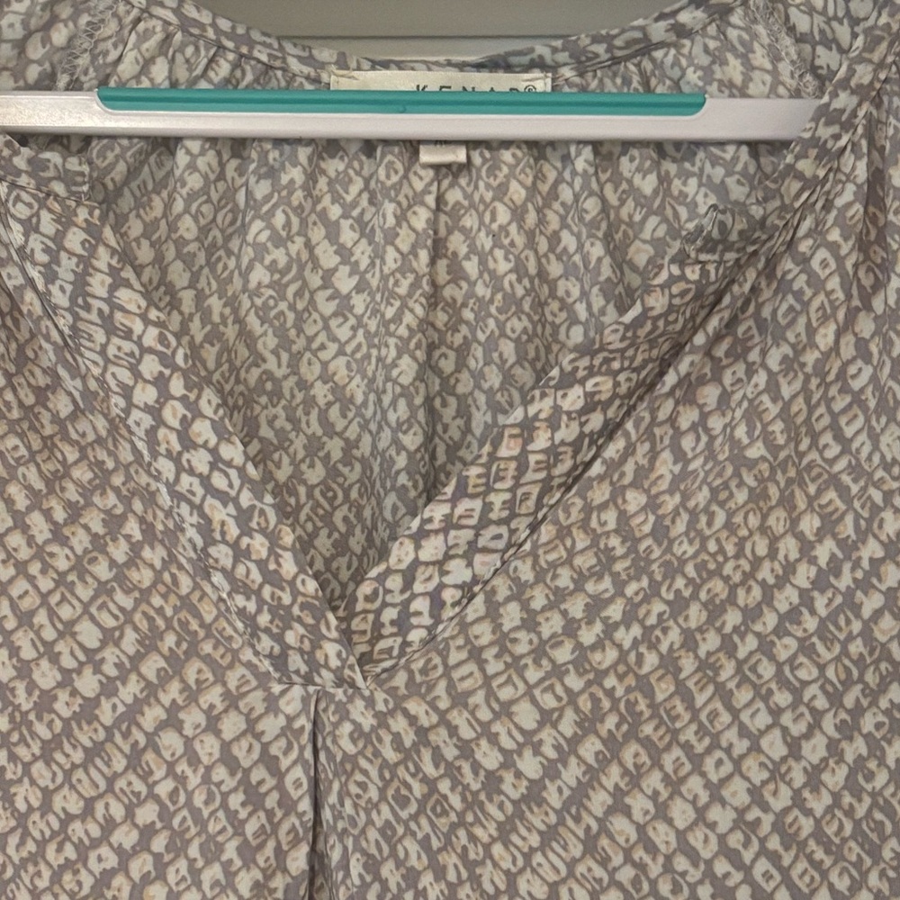 Gray Patterned Blouse - Picture 2 of 5